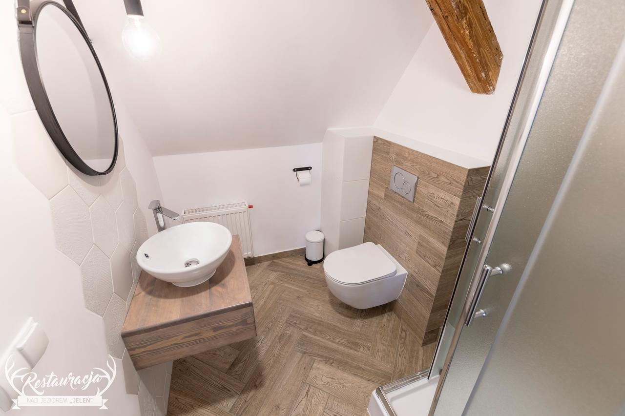Pokoje Hotelowe Nad Jeziorem Jelen Bytów Exterior foto