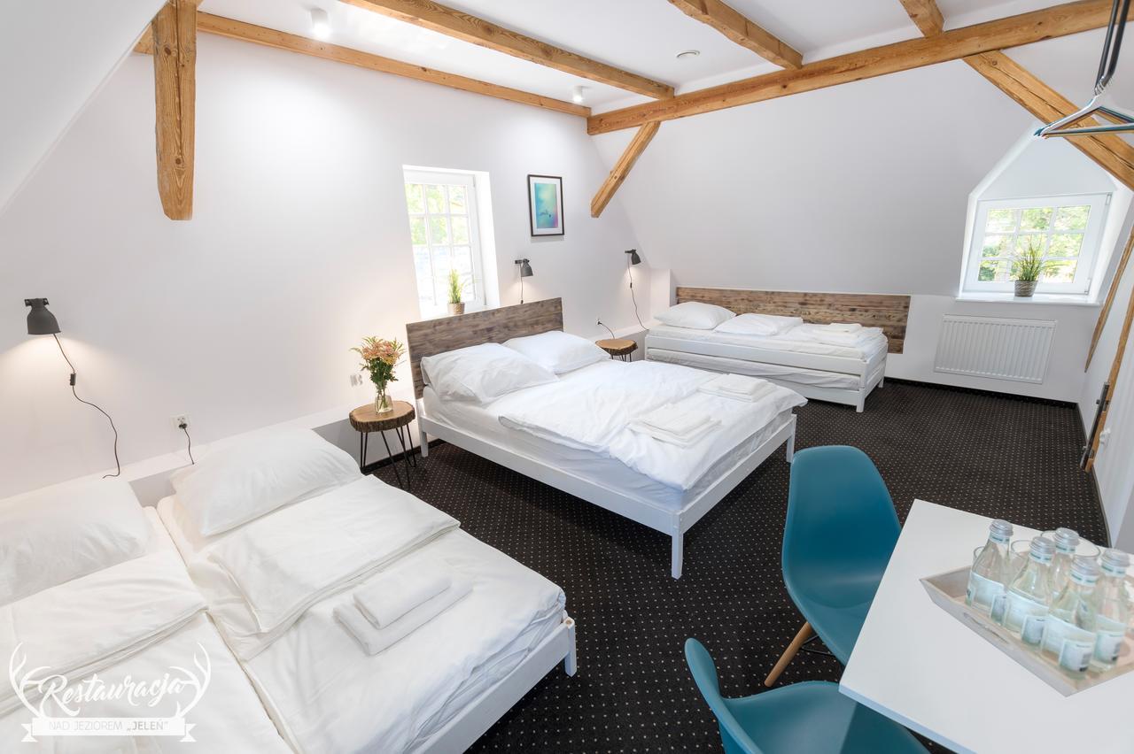 Pokoje Hotelowe Nad Jeziorem Jelen Bytów Exterior foto