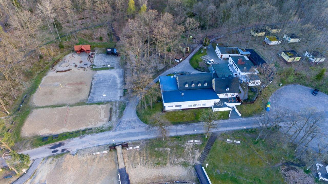 Pokoje Hotelowe Nad Jeziorem Jelen Bytów Exterior foto