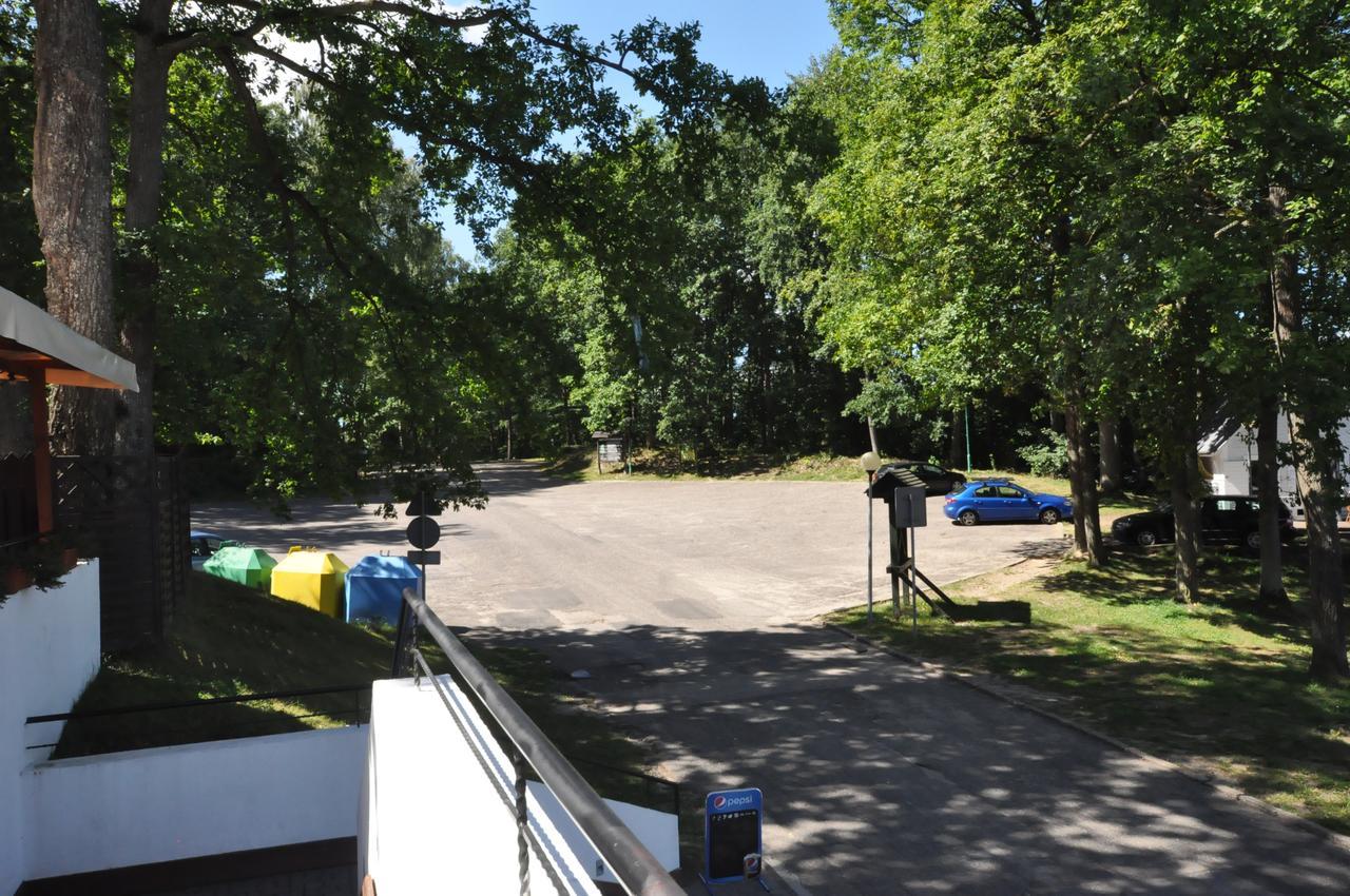 Pokoje Hotelowe Nad Jeziorem Jelen Bytów Exterior foto